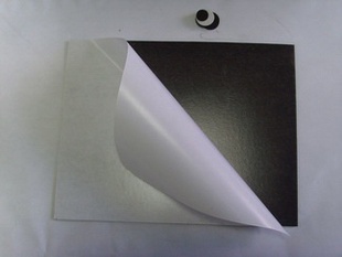 𽺴