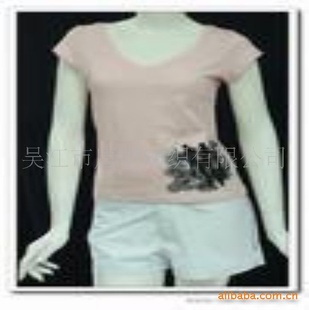 άT-shirt