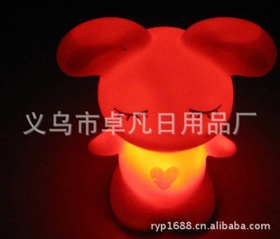 搪胶玩具来样定做七彩小夜灯|流氓兔小夜灯
