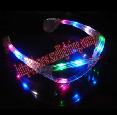LED۾
