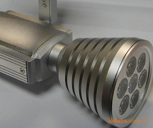 LED7*1W
