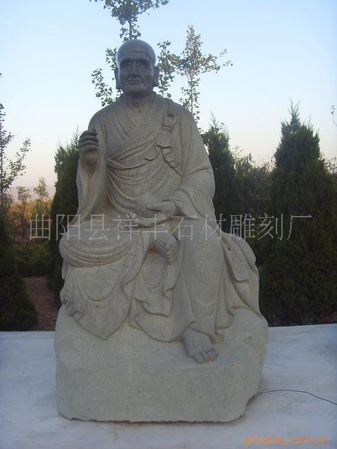 石雕青石罗汉雕刻