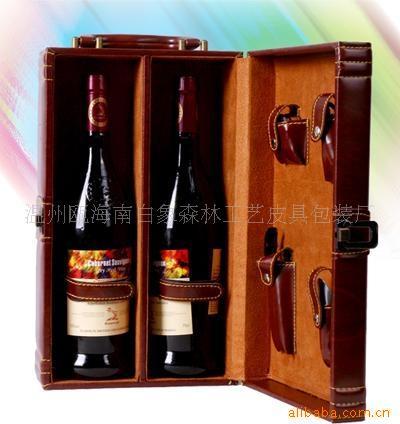 :酒盒+酒开、木盒、礼品酒盒等等精致包装。