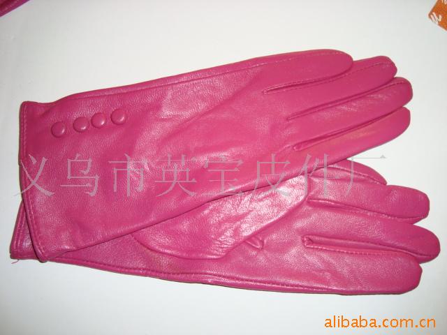 Ʒ