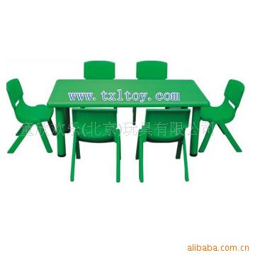 幼儿园桌,椅,床,塑料儿童滑梯,(图)