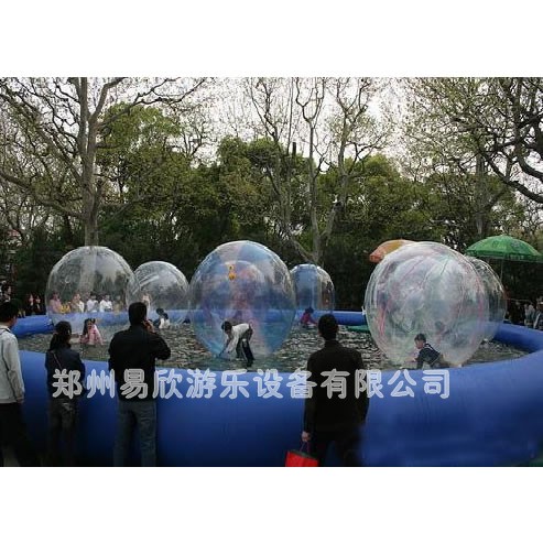 郑州游乐设备厂家直销水上乐园PVC充气水上步行球健身球跑步球