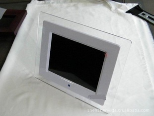 8TFTLCD