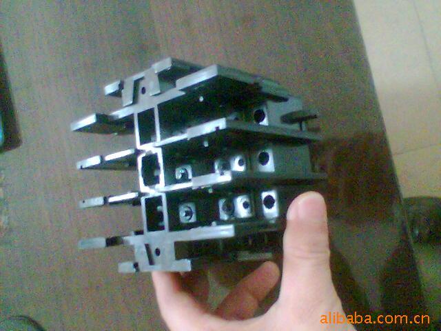 提供高精密塑胶模具电木模具