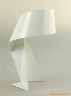 ִִ̨ҴͷƾxW