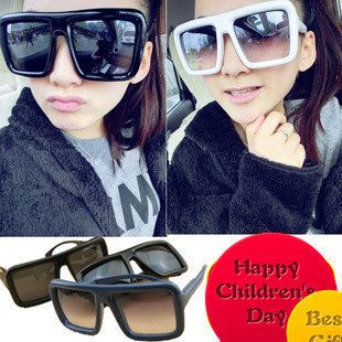 2012¿ڽ̫۾Ůͨóҹرī