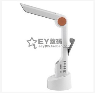 强势新品上市:太阳能手摇发电筒+台灯+收音机+手机充电器609