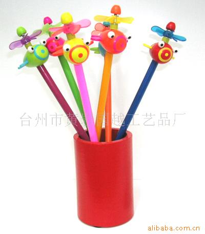 卡通玩具、木制笔