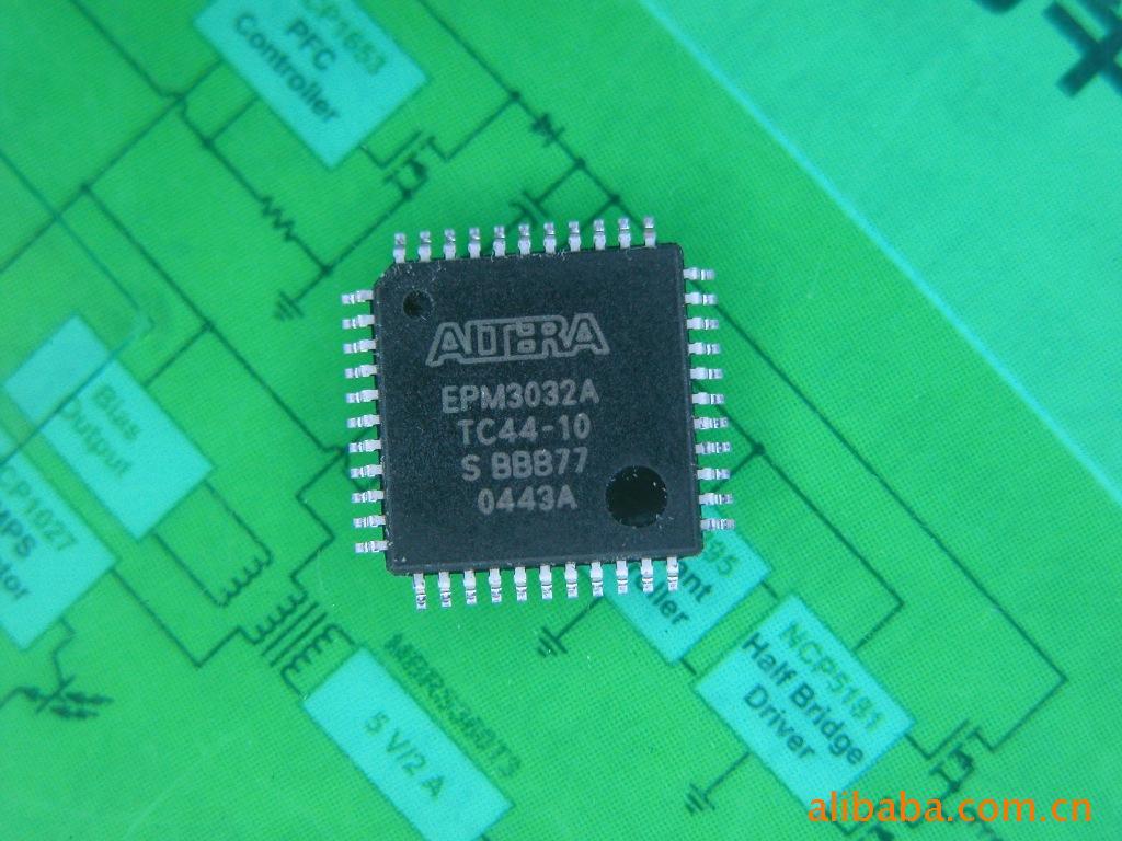 ؼEPM3032ATC4410