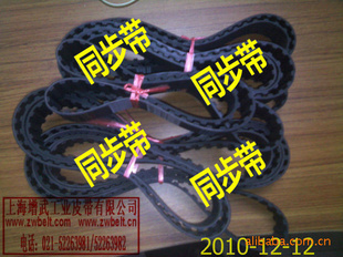 е豸