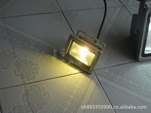 LEDͶLEDͶ
