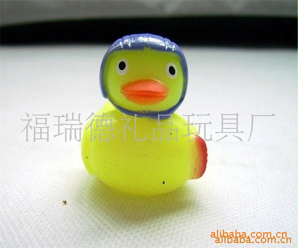 搪胶鸭子浮水鸭子PVC玩具鸭子设计加工