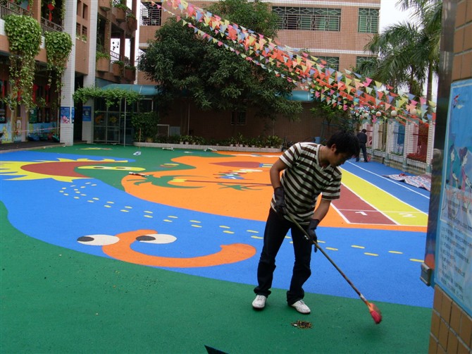东营泰安莱芜德州滨州塑胶地面/塑胶跑道/幼儿园地面
