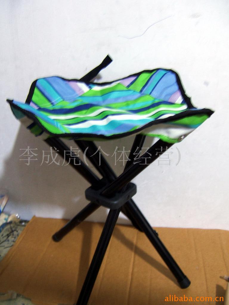 四角凳子