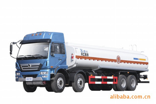 化工液体运输车徐工牌8×4化工液体运输车