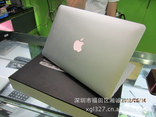13.3ӢضI3CPU˫̱߳ʼǱƵ1.80SSD128G