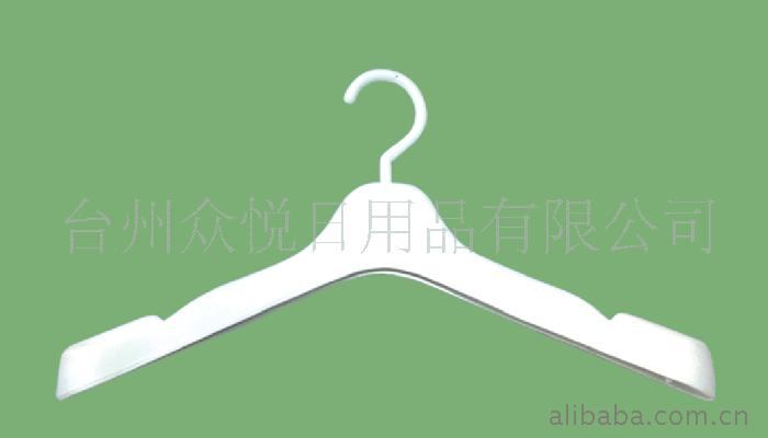 ¼