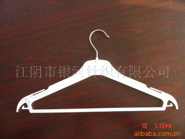¼