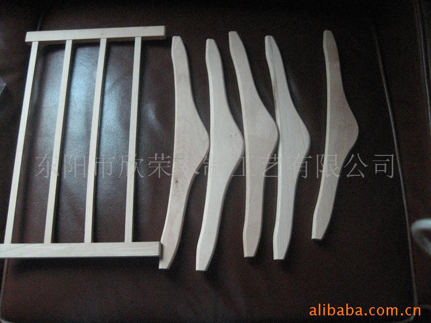 ¼Woodentrouserrame