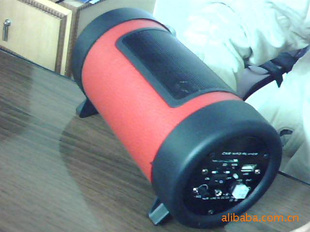 新款式高品L403摩托车低音泡内置锂电池