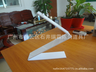 高透明亚克力产品Z字形展示鞋架有机玻璃展示架diy造型