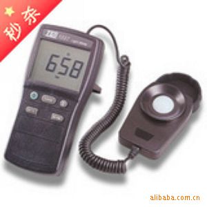 台湾泰仕数字照度计TES-1337B(连接RS232)数字式照度计/光度计