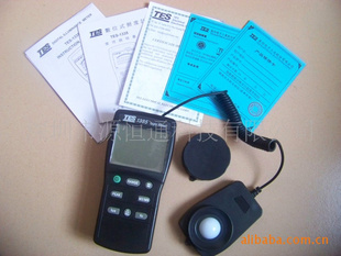 TES133台湾泰仕数字照度计TES-133已停产用TES-1335代替