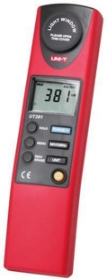 նȼUT-381