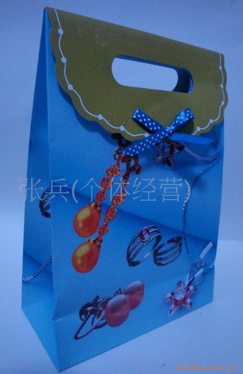 蝴蝶结礼品袋
