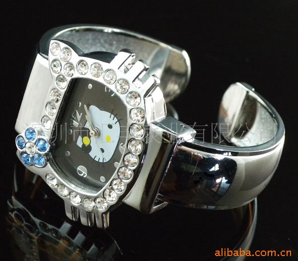 HelloKittyֱ,ʯӢ