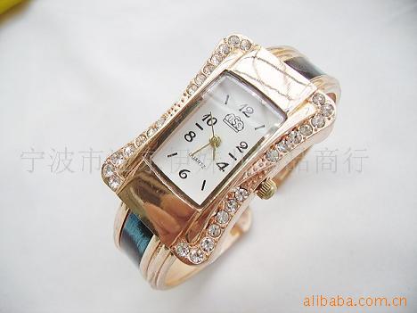 批发手表,情侣表,石英表,女表,工艺品,