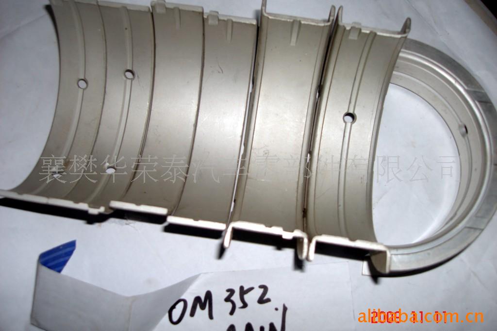 benzom402,355