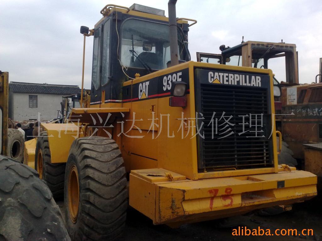 CAT,KOMATSU