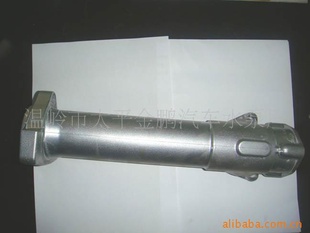 (4)