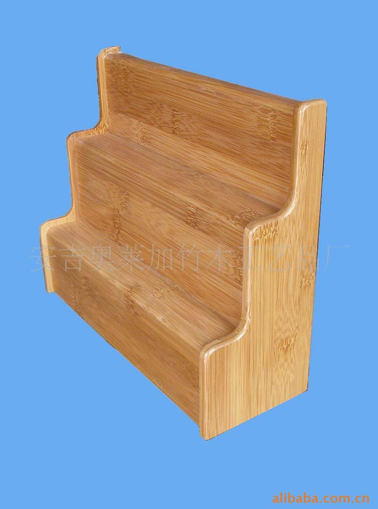 ļ