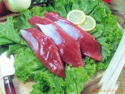 䶳