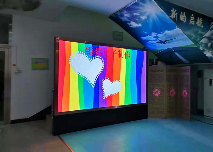 广州6平方室内P2.5视频直播LED电子大屏幕