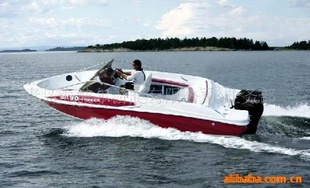 厂家定制游艇5.77米全玻璃钢快艇小快艇